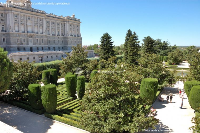 Palacio Real. Jardines De Sabatini – Madrid encequiconcerne Jardines Palacio Real