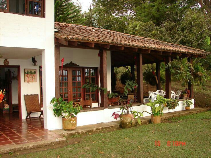 Pin By Christine Angeli On Haciendas | Spanish Style Homes … dedans Casas Rusticas Con Jardin