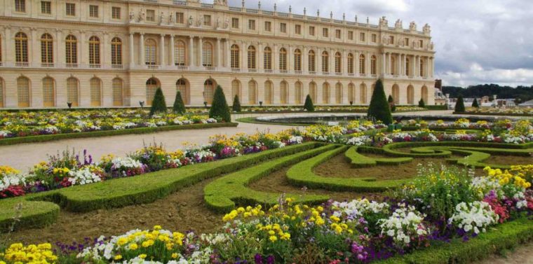 Pronto Podrás Dormir En El Palacio De Versalles | El Nuevo Día destiné Jardines Del Palacio De Versalles
