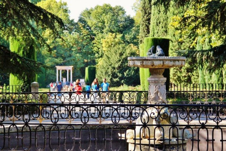 Qué Ver En Jardín El Capricho | Viajar A Madrid pour Jardín Del Capricho