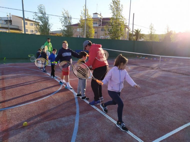 Reapertura Escuelas De Tenis Ciudad Jardín Y La Roca … serapportantà Polideportivo Ciudad Jardin Malaga