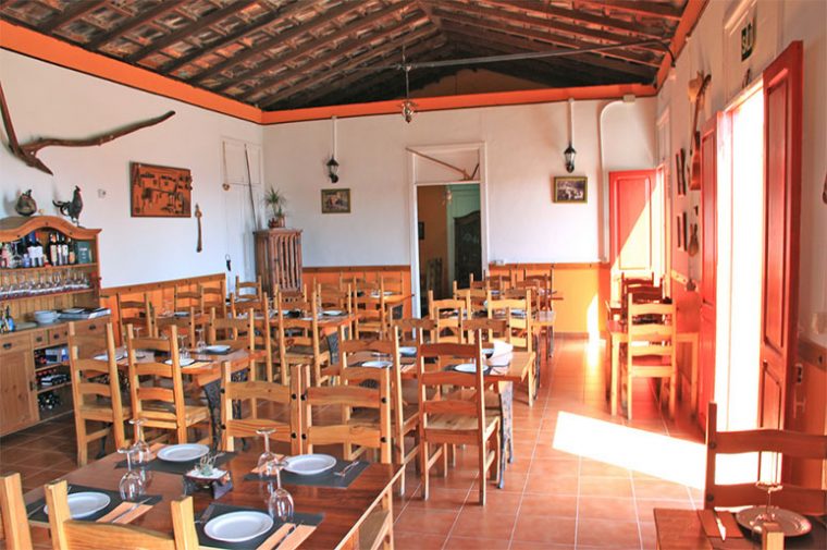 Restaurante La Casona Del Vino. Restaurantes En Candelaria … tout La Casona Del Jardin