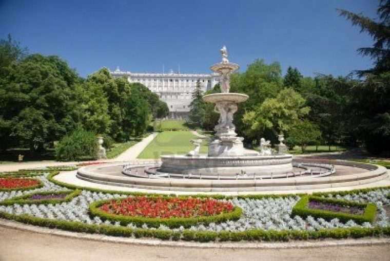 Royal Palace Of Madrid, Spain ~ Must See How To? à Jardines Palacio Real