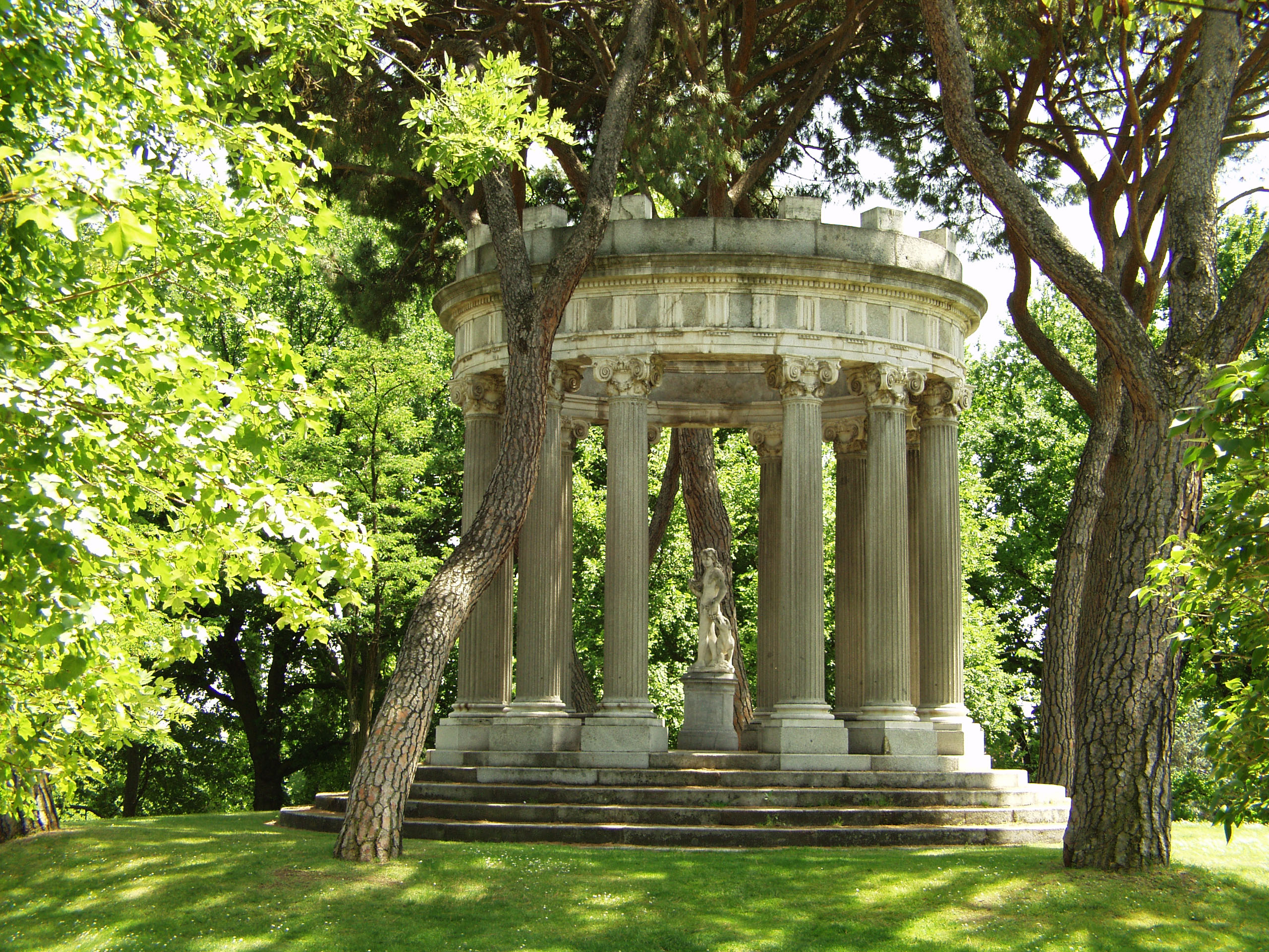 The 10 Most Beautiful Parks And Gardens In Madrid dedans Jardines Del Capricho Madrid
