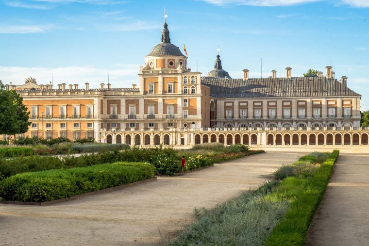 The Palace – And Gardens – At Aranjuez In Spain pour Jardines De Aranjuez Madrid