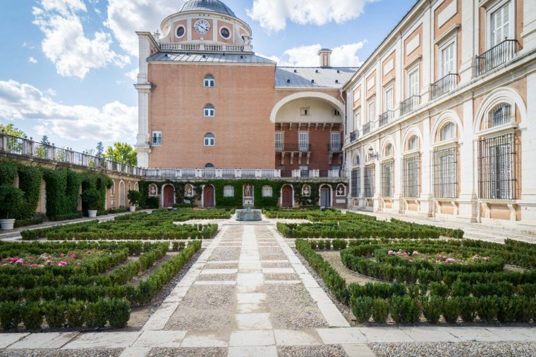 The Palace – And Gardens – At Aranjuez In Spain serapportantà Jardines De Aranjuez Madrid