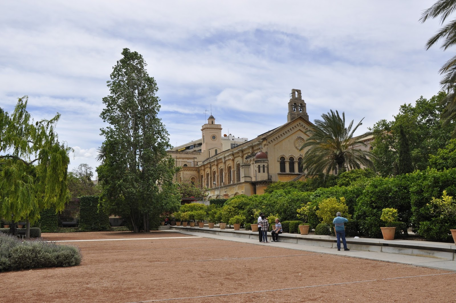València, Arena Y Cal: El Jardín De Las Hespérides De Valencia concernant Jardin Des Hespérides Cassis