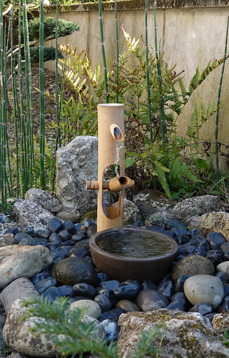 Zénitude Au Jardin » Shishi Odoshi - Fontaine En Bambou En ... tout Fontaine De Jardin Brico