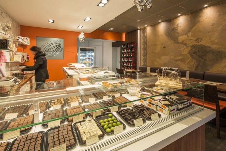 Agencement Chocolaterie Pinault – Le Croisic (44) pour Salon De Jardin Carrefour Devant Porte D'Entrée
