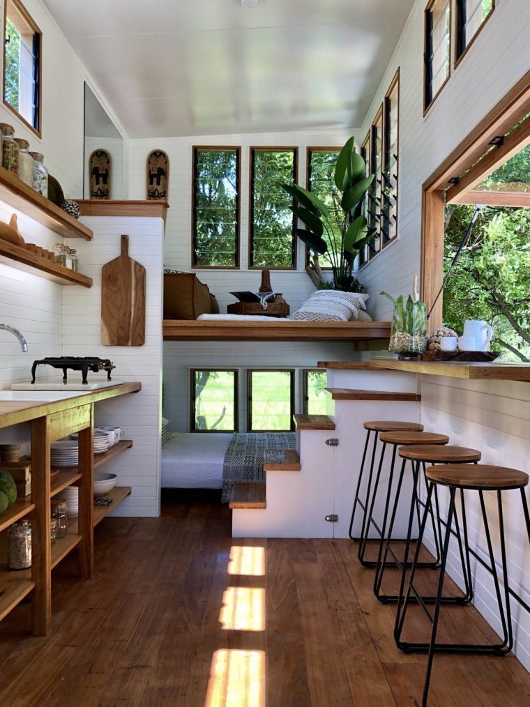 Dans Cette Tiny House C'Est Le Salon Qui Est En Haut – Planete Deco A … serapportantà Décoration Maison Moderne Vers Le Haut
