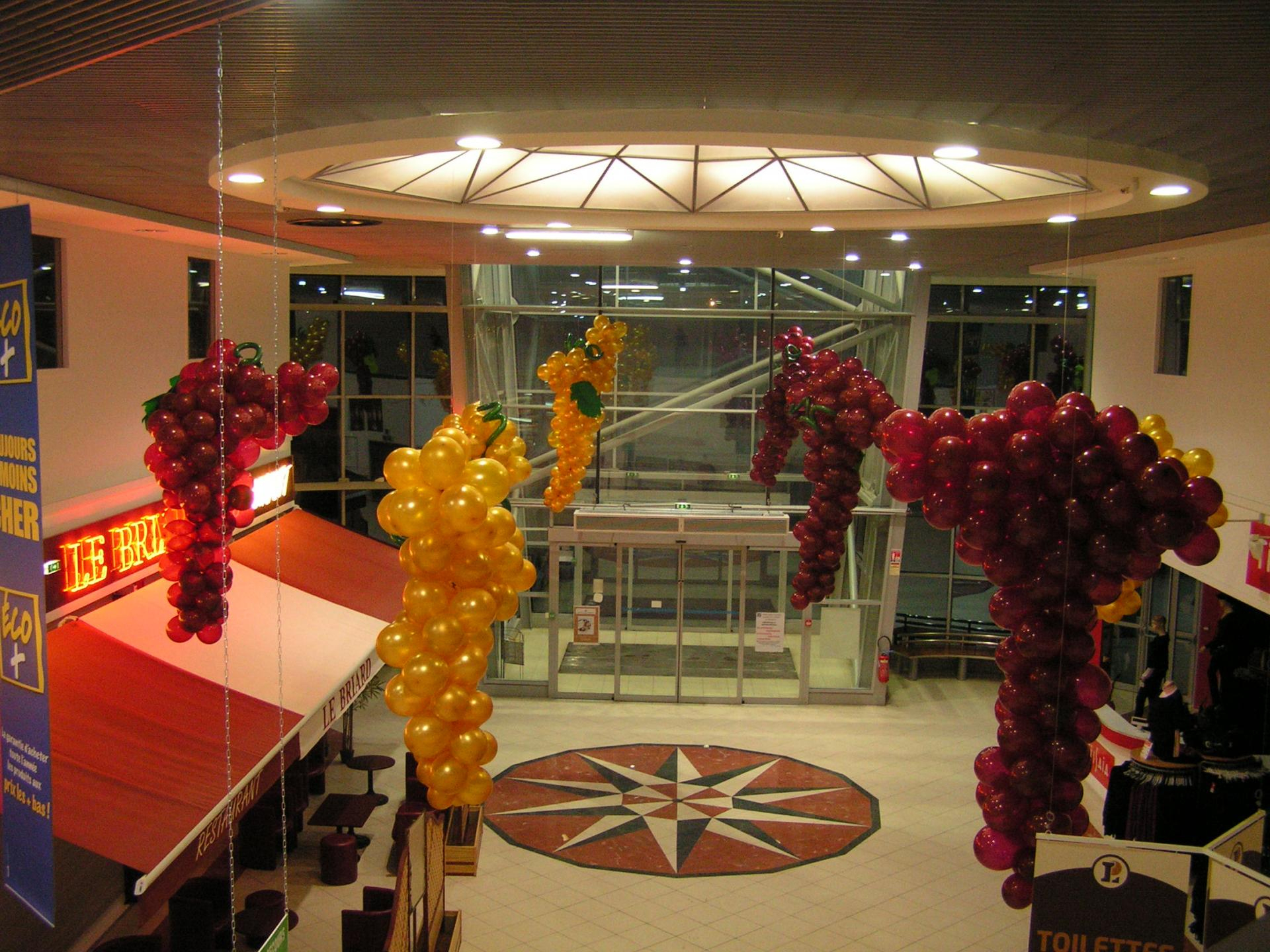 Décoration Foire Aux Vins - Devis, Tarifs, Prestation Ballon destiné Déco Murale Autour De Vin