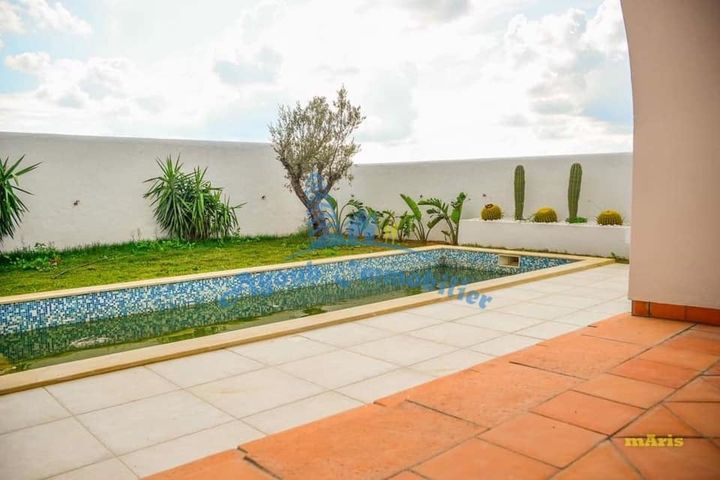 Hammamet, Tunisie &gt; Une Villa Jamais Était Habitée À Vendre Sur La ... destiné Salon De Jardin Castorama Suite À Une Douche