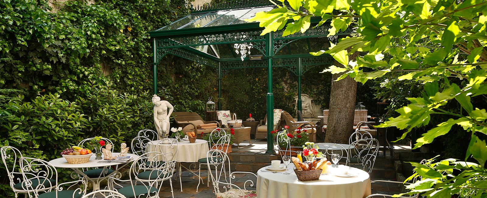 Hôtel Des Marronniers Paris Centre Site Officiel St Germain Des Prés encequiconcerne Salon De Jardin Castorama Près De Paris