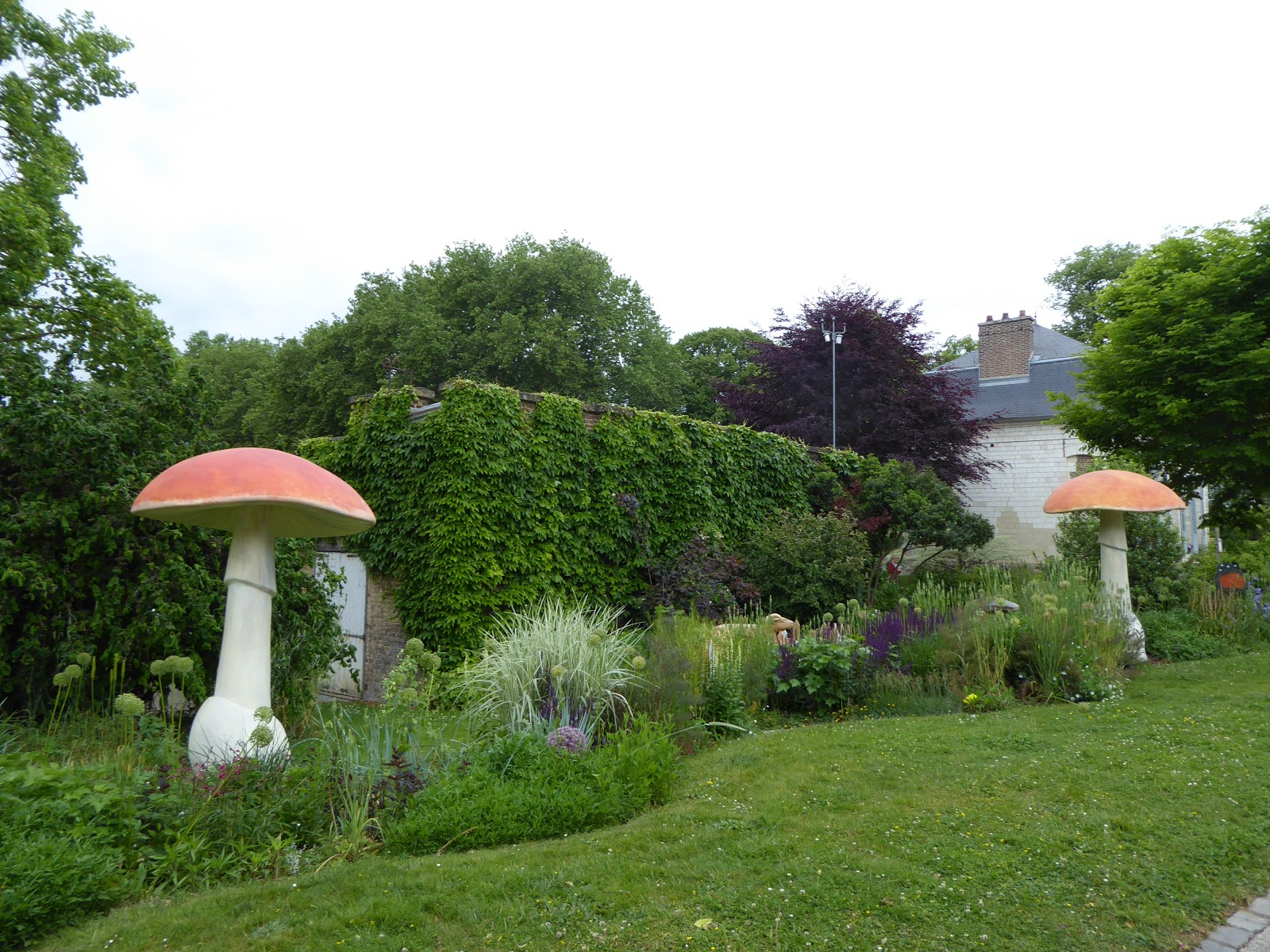 Le Blog De Parcs Et Jardins De L'Oise: Le Jardin Des Plantes D'Amiens pour Salon De The Pres Du Jardin Des Plantes