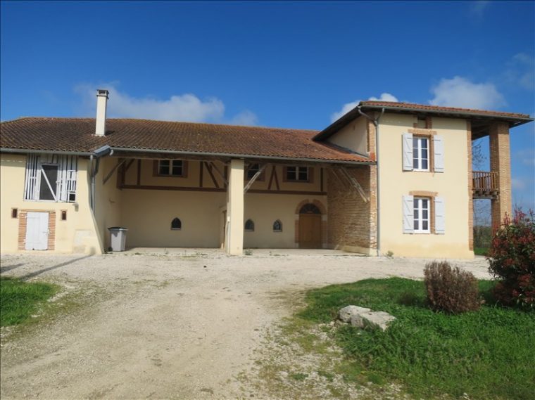 Location Maison Près De Saint-Nicolas-De-La-Grave – 8 Pièce(S) – 264 M² … à Salon De Jardin Castorama Près De Saint-Pierre