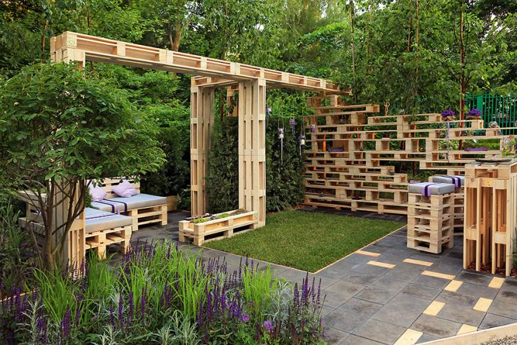 Meuble En Palette: 81 Idées Diy Pour Votre Espace Maison! pour Cdiscount Salon De Jardin Derrière Le Mur