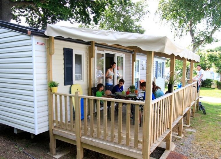 Mobil Home 8 Personnes En Vendée – Camping Les Pirons 4 Étoiles Sables … serapportantà Mobilier De Jardin Les Sables D&#039;Olonne