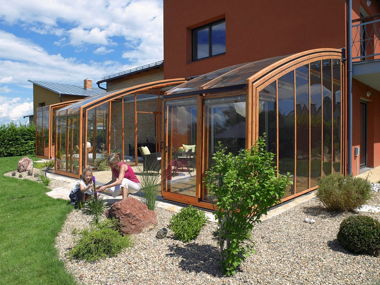 Terrasse Couverte - Auvent Terrasse Ou Pergola Pour Couvrir Une Terrasse dedans Salon De Jardin Aluminium Sous Toiture