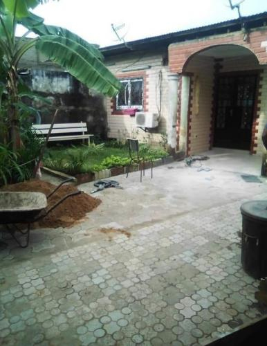Vente Maison Douala | Locanto™ Annonces Immobilières À Douala concernant Salon De Jardin Carrefour Derrière Toiture
