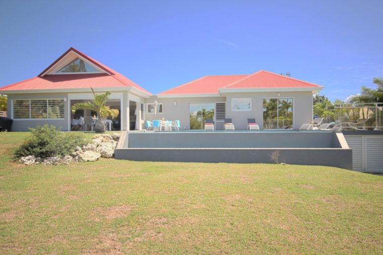 Villa Haut De Gamme À Louer En Guadeloupe – | Maison Guadeloupe … dedans Décoration Maison Moderne Villa 3 Chambres