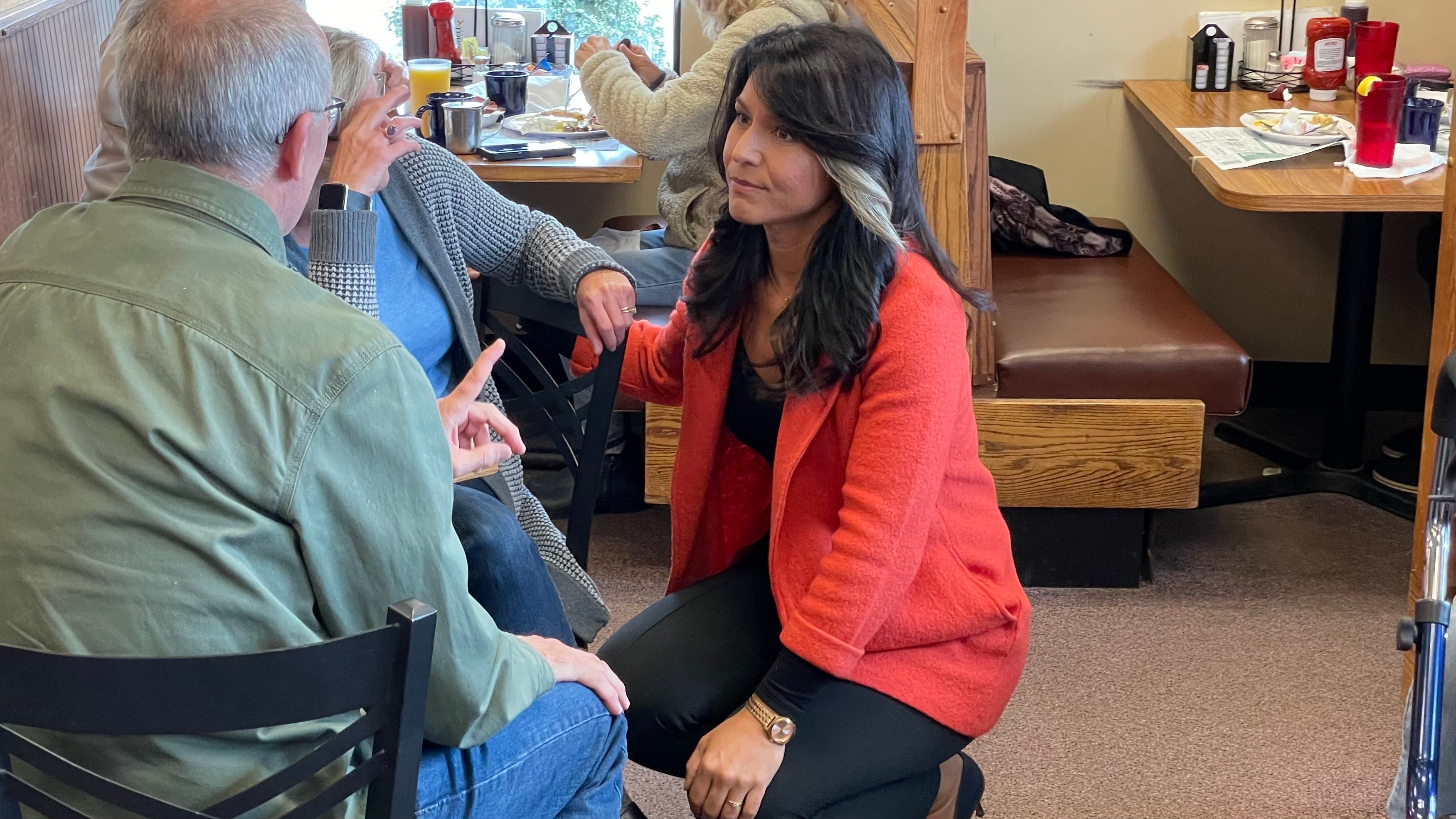 Tulsi Gabbard: Campaigning with Republican not a move towards joining