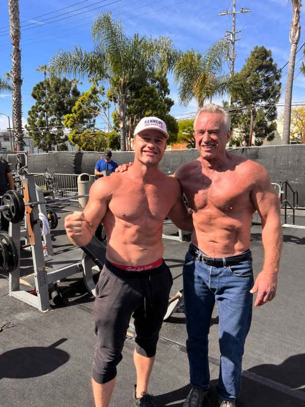 RFK Jr. No Shirt: A Viral Sensation and Symbol of Fitness - Rockatee