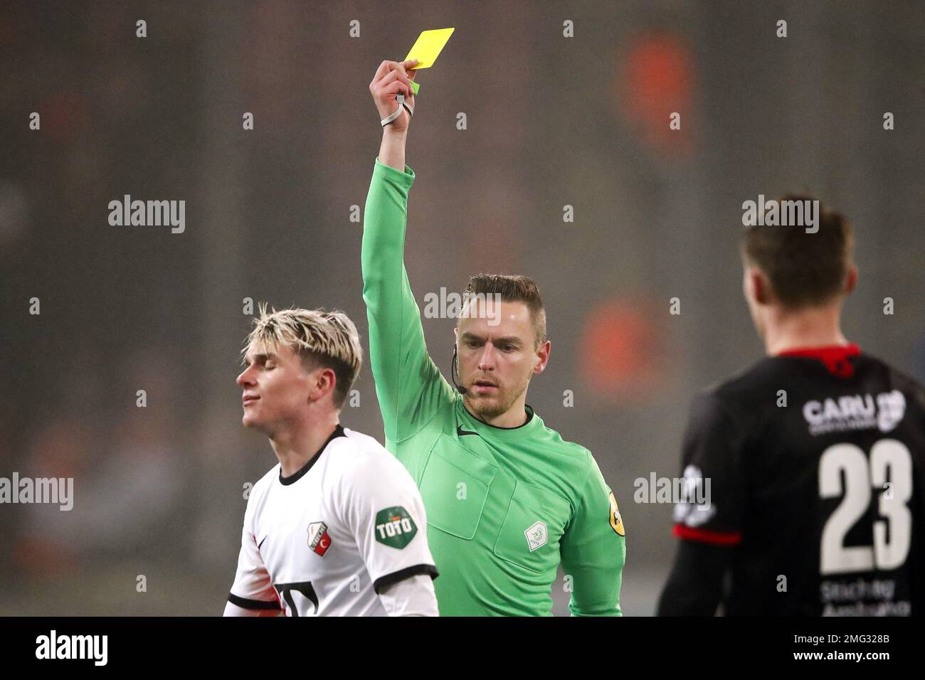 UTRECHT - (lr) Taylor Booth of FC Utrecht, referee Laurens Gerrets